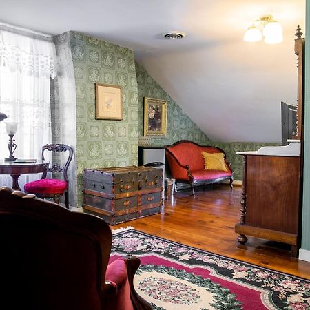The Emig Mansion Bed & Breakfast York Room photo