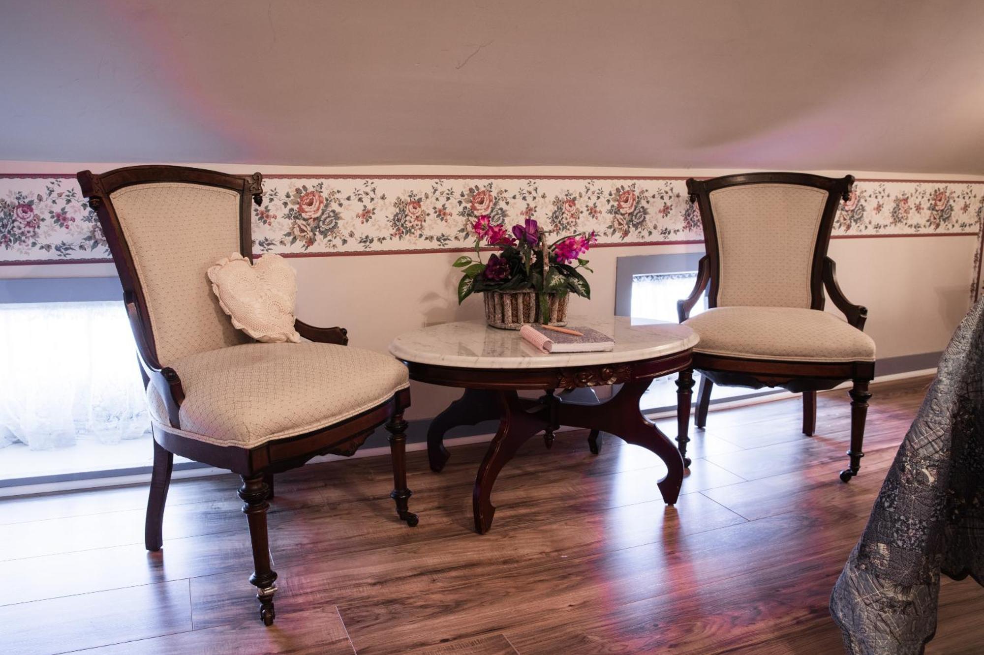 The Emig Mansion Bed & Breakfast York Room photo