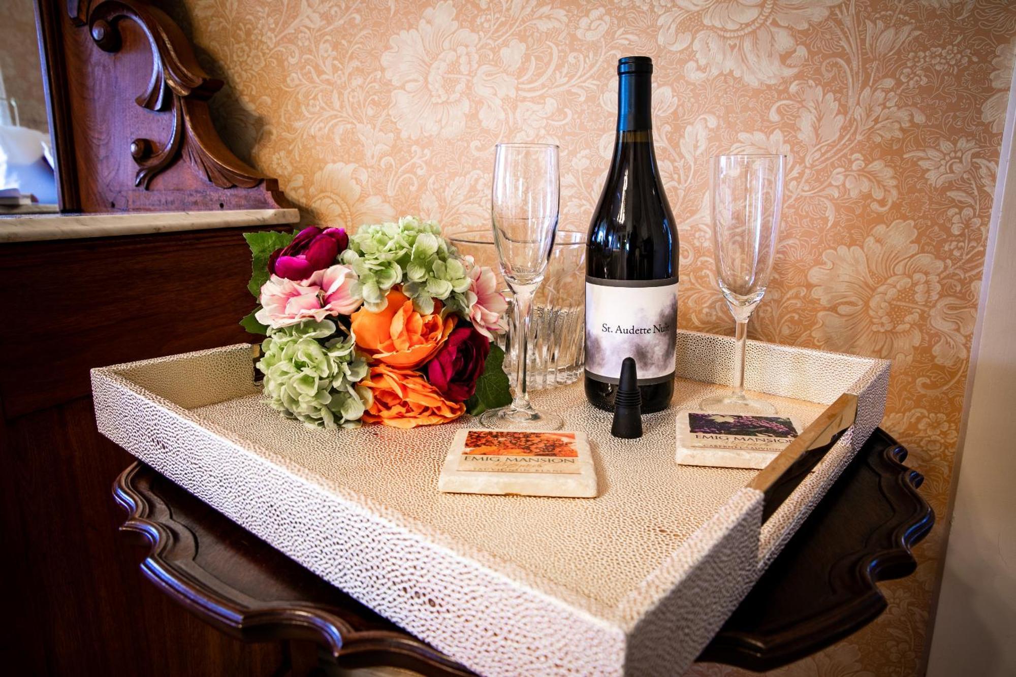 The Emig Mansion Bed & Breakfast York Room photo