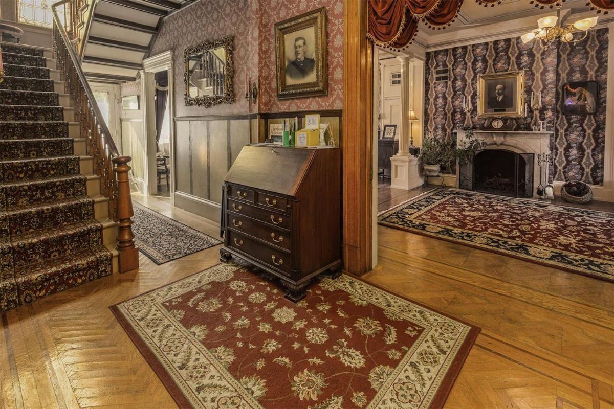 The Emig Mansion Bed & Breakfast York Exterior photo
