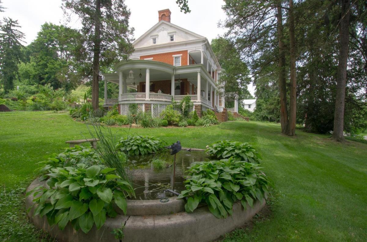 The Emig Mansion Bed & Breakfast York Exterior photo
