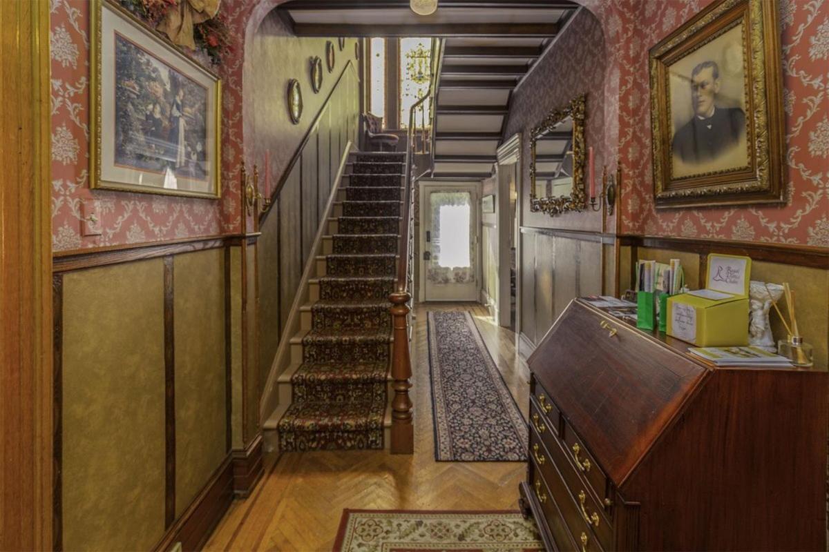 The Emig Mansion Bed & Breakfast York Exterior photo