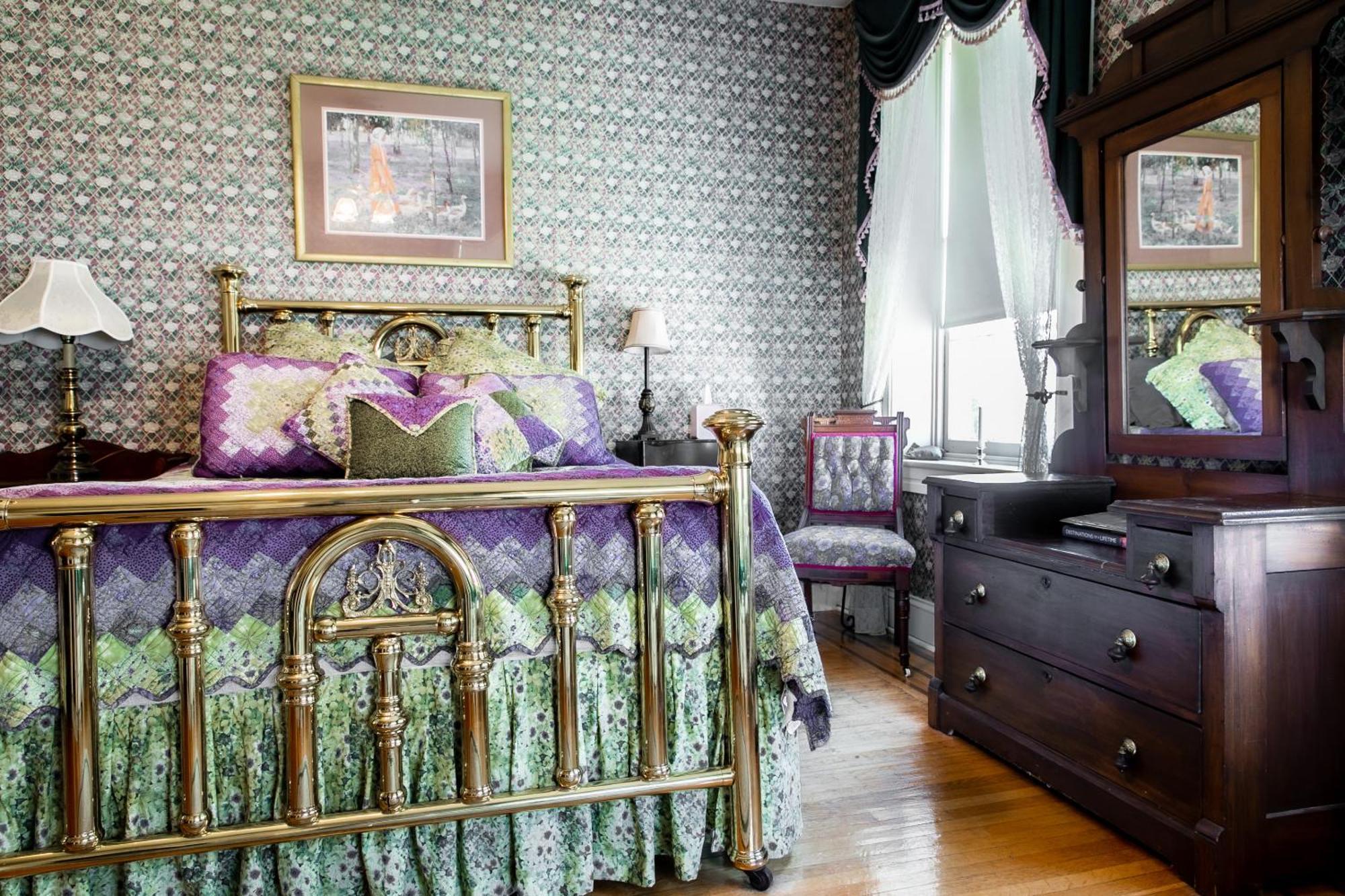 The Emig Mansion Bed & Breakfast York Room photo