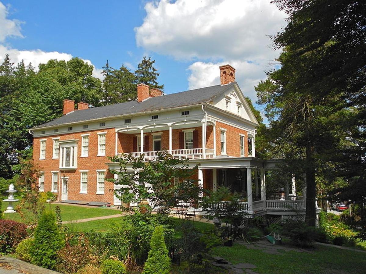 The Emig Mansion Bed & Breakfast York Exterior photo
